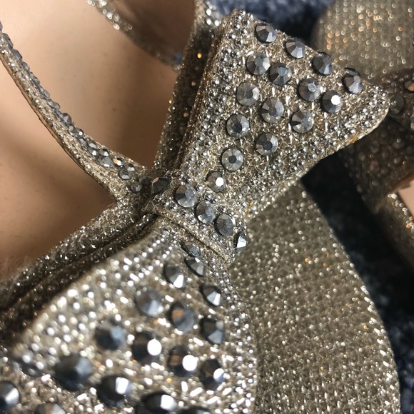 I.N.C. Reese Rhinestone Bow Evening Heels - Picture 5 of 8